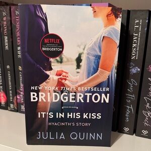Bridgerton: It's In His Kiss by Julia Quinn